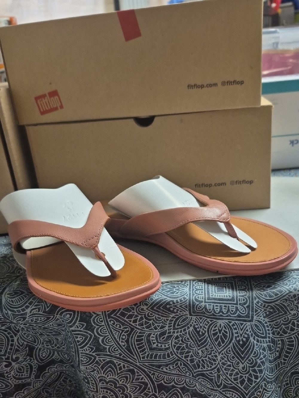 FitFlop Women's Gracie Leather Flip Flops Warm Rose